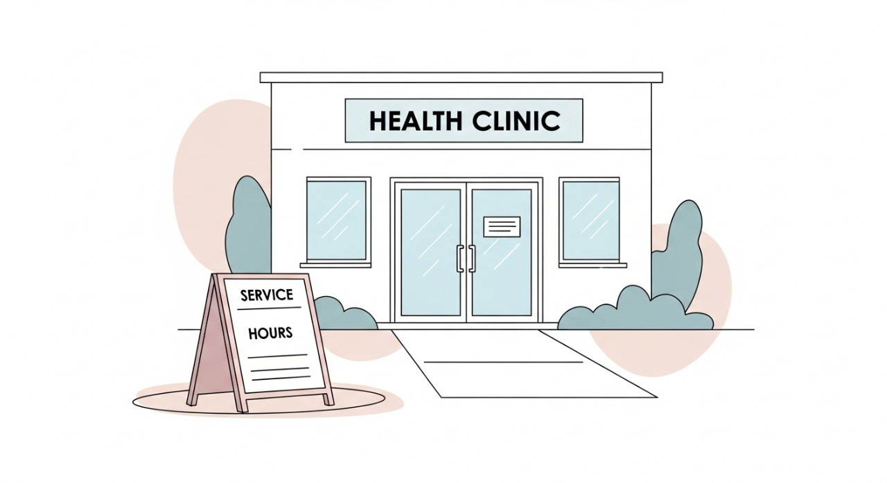 Masa Operasi Klinik Kesihatan Segambut (Terkini 2026) 1 Papan tanda maklumat waktu perkhidmatan di hadapan pintu masuk klinik.