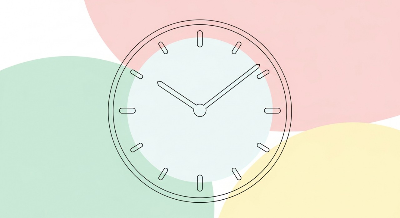 Masa Operasi Klinik Kesihatan Tanah Merah Terkini 2026 2 Jam dinding besar menunjukkan waktu pagi yang sesuai untuk memulakan rawatan.